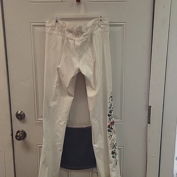 White jeans - Picture 2 of 2